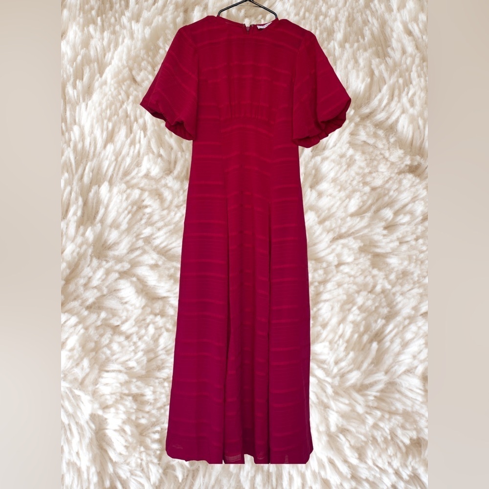 Pearl Red Maxi Dress with Flared Sleeves - Picture 3 of 9